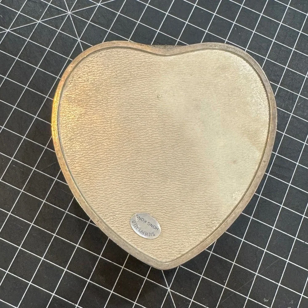 N/A vintage heart